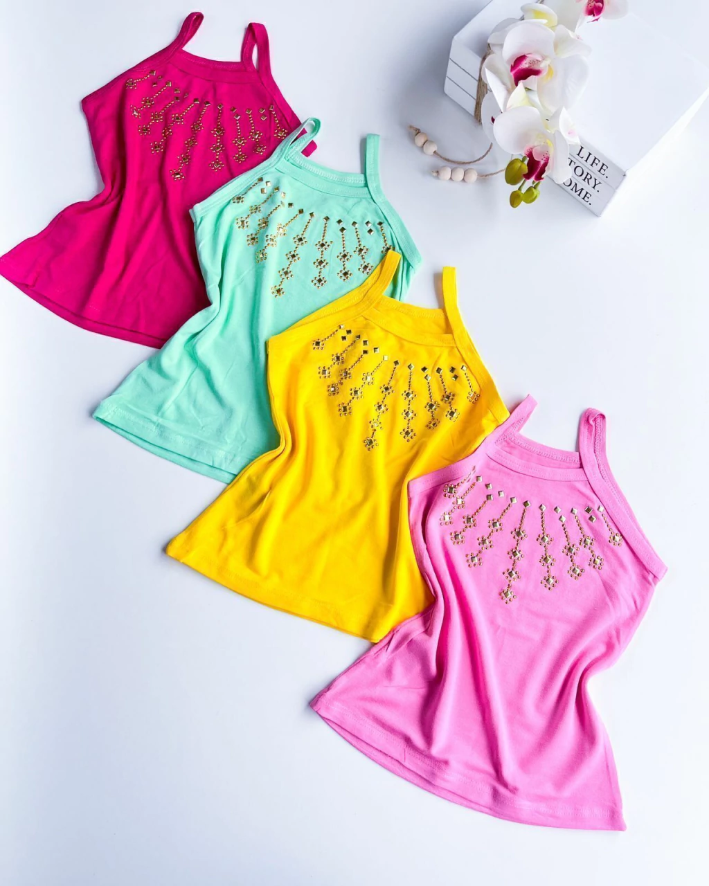 BLUSA REGATA INFANTIL MENINA COM PEDRINHAS 2 A 10 ANOS