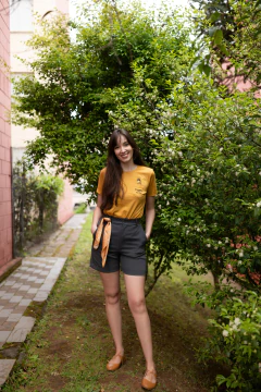 Bermuda Mickey Mouse - Bermuda de alfaiataria, cinza, clássica com bordado traseiro - comprar online