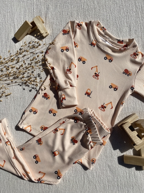 PIJAMA GRÚA - comprar online