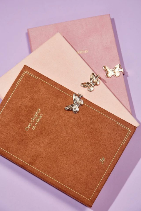 FW CUADERNO BUTTERFLY TAPA DURA VELVET HOJAS PUNTEADAS