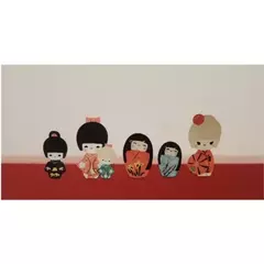 STICKER PVC 10*19cm KOKESHI (MUÑECAS) - TIENDA OLAZABAL LIBRERIA INTEGRAL