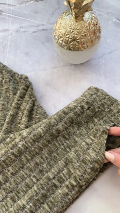 Buzo y Joggers Oliva on internet