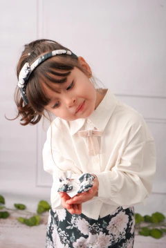 Hebillas Dahlias fondo verde - Cocó y Vestidos Soñados Cocó