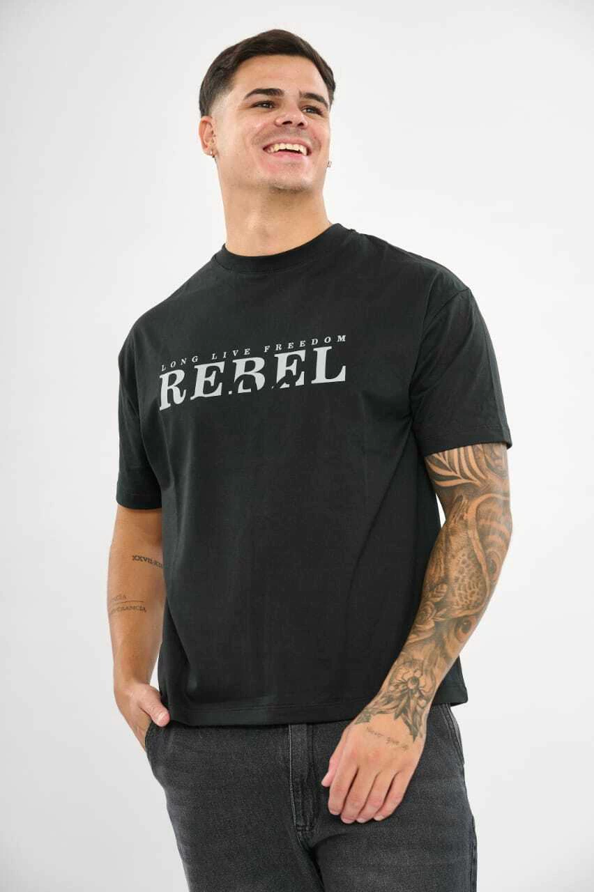 Remera Rebel regular