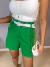 Short alfaiataria com bolso frontal - verde bandeira - comprar online