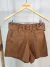 Short couro eco - cinto faixa caramelo