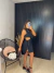 Vestido curto com strass e fenda - preto on internet