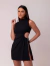 Vestido curto com strass e fenda - preto
