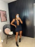 Vestido curto com decote vazado e corrente - preto - online store