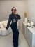 Blazer em alfaiataria com aplicação pedraria luxo - preto na internet