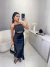Cropped com aplicação de strass costas nua - preto na internet