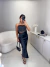 Cropped com aplicação de strass costas nua - preto - comprar online