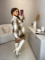 Jaqueta xadrez flanelada - tons neutros - Amor de Peça - Looks Femininos Estilosos, Loja de Roupa Feminina Online