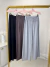 Calça alfaiataria wide leg com fechamento frontal de botão - cinza
