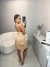 Vestido de alfaiataria com aplicação de flor 3d - dourado na internet