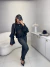 Blusa manga longa com transparência babados - preto - loja online