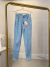 Calça jeans mom com elastano - lavagem clara 00201 - Amor de Peça - Looks Femininos Estilosos, Loja de Roupa Feminina Online