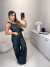 Calça de couro wide leg cargo consciência - preto - comprar online