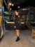Saia plissada tricot bandagem com pedrarias cravejadas - preto