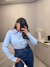 Blusa manga longa em modal com aplicação de gola em listras - azul na internet