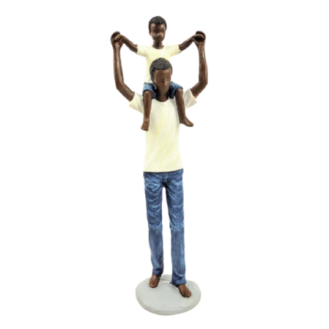Enfeite Estátua Pai E Filho No Ombro 28x6x6cm Decorativo