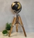 Enfeite Globo Terrestre com Tripé Decorativo Metal E Madeira - comprar online