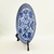 Prato Decorativo Azul E Branco 33x31cm Porcelana - Inigual - Loja de Decoração, Plantas Artificiais, Presentes, Utilidades, Mesa Posta e decoração de Páscoa e Natal