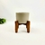 Vaso Decorativo Cinza Com Suporte De Madeira 20x16cm na internet