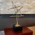 Escultura Abstrata Dourada Geométrica 29x15x8cm
