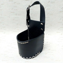 BM31 - Porta Mate de Cuero para el Automovil