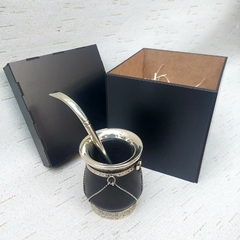OF51 - Set de Mate Premium algarrobo y alpaca en Caja