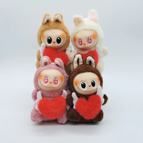 LLAVERO LABUBU CORAZÓN