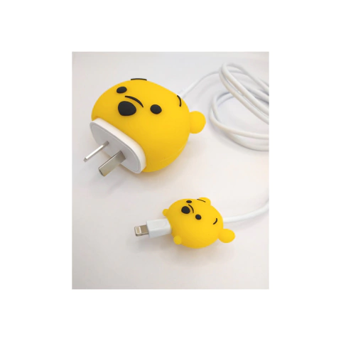 FUNDA DE TOMA CARGADORA + COME CABLE | WINNIE POOH