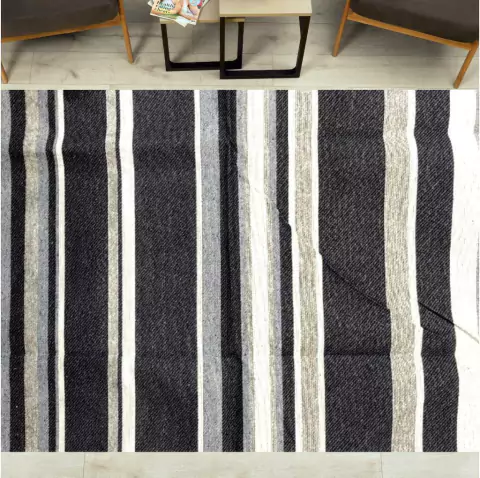 Tapete Antiderrapante 2mx1,40m Cartago Preto e Cinza Listrado