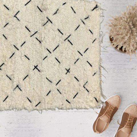 Tapete Tapetinho Tear Manual Algodão Pelo Alto 0,50x0,80m Bordado Cruzado Pontilhado Preto