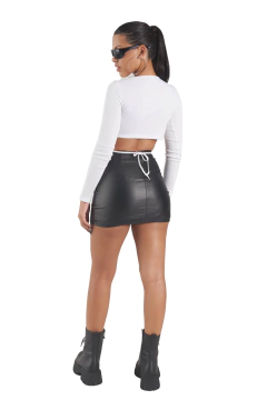 SHORT-POLLERA SOFI ENGOMADA BLACK - comprar online