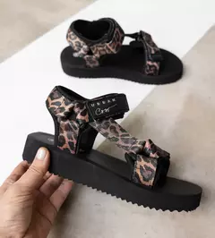 Tanger Animal Print