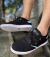 Tenis Hocks Trip Preto\Menta na internet