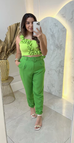 Calça alfaiataria cinto - Verde - comprar online