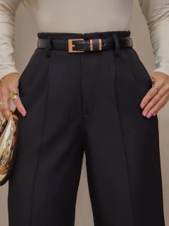 Pantalona Olivia na internet