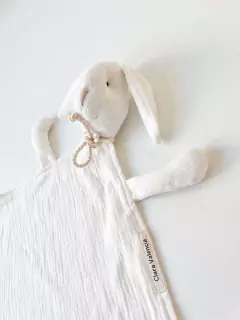 Muñeco de apego Rabbits combinado - comprar online