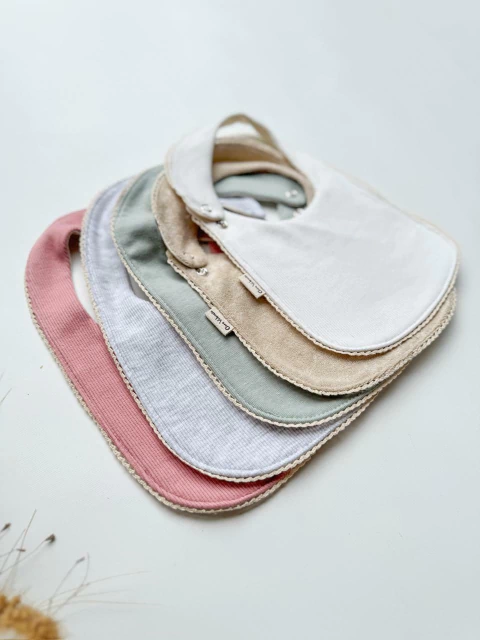 Babero Carmela con puntilla - buy online