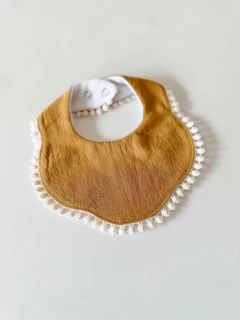 Babero Flor - comprar online