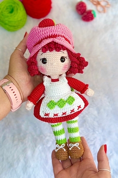 Boneca Moranguinho - Kit com Materiais e Receita Fio Amigurumi na internet