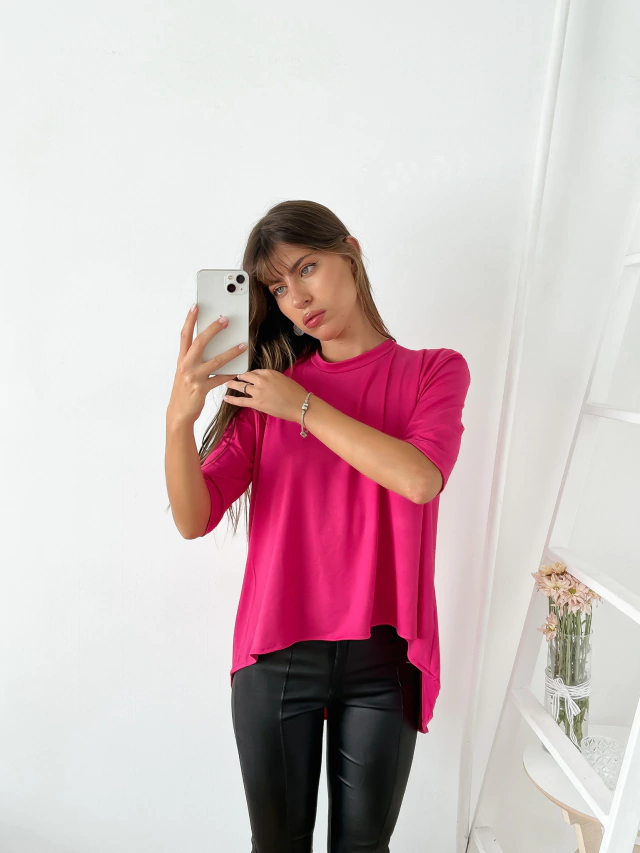 Remera amplia modal viscosa manga 3/4 con corte irregular Bimba — imagen 9