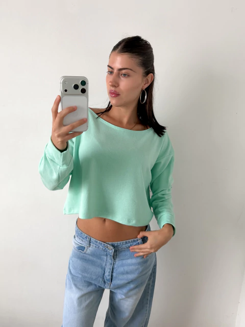 Buzo rustico con manga globo y cuello bote Budek