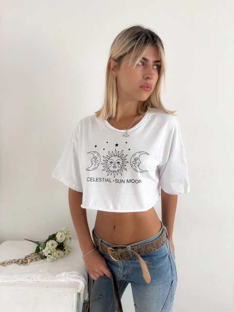 Remera oversize de algodón con terminación al corte Celestial - comprar online