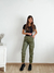 Pantalón cuerina tipo cargo con bolsillos laterales y cintura elastizada Duki - BENKA