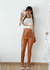 Pantalon bengalina engomada con recortes y pinzas Fara - comprar online