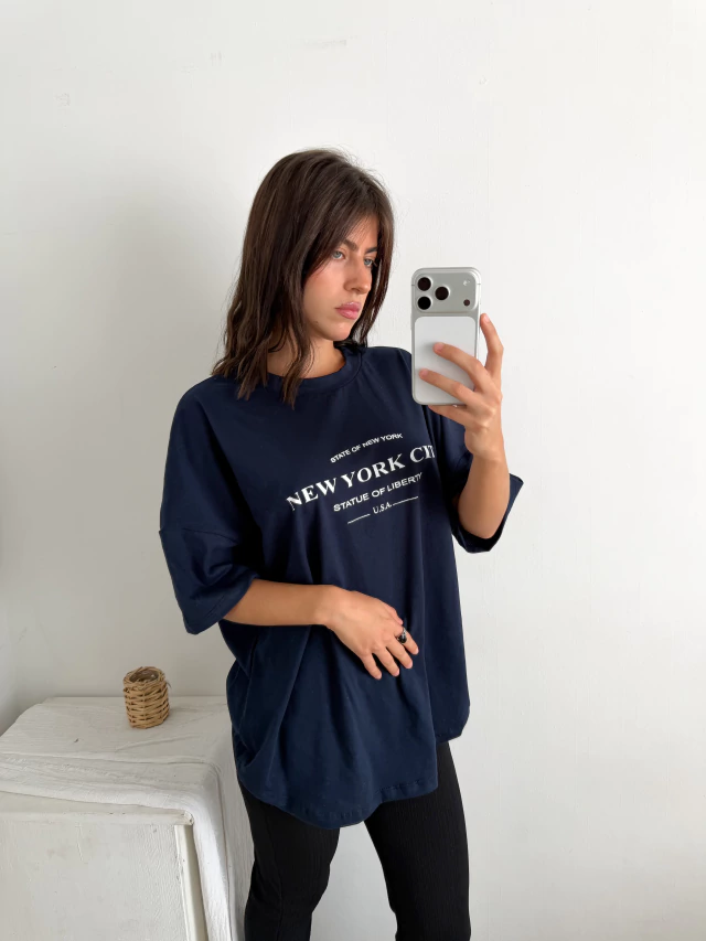Remeron oversize con terminacion redondeada Statue of Liberty — imagen 4